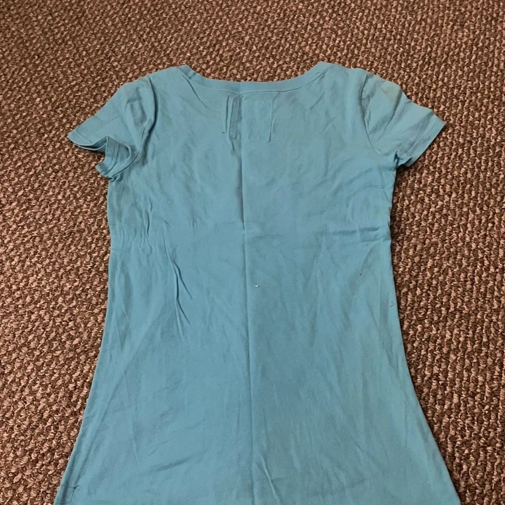 Hollister Light Blue Tee - Picture 4 of 5